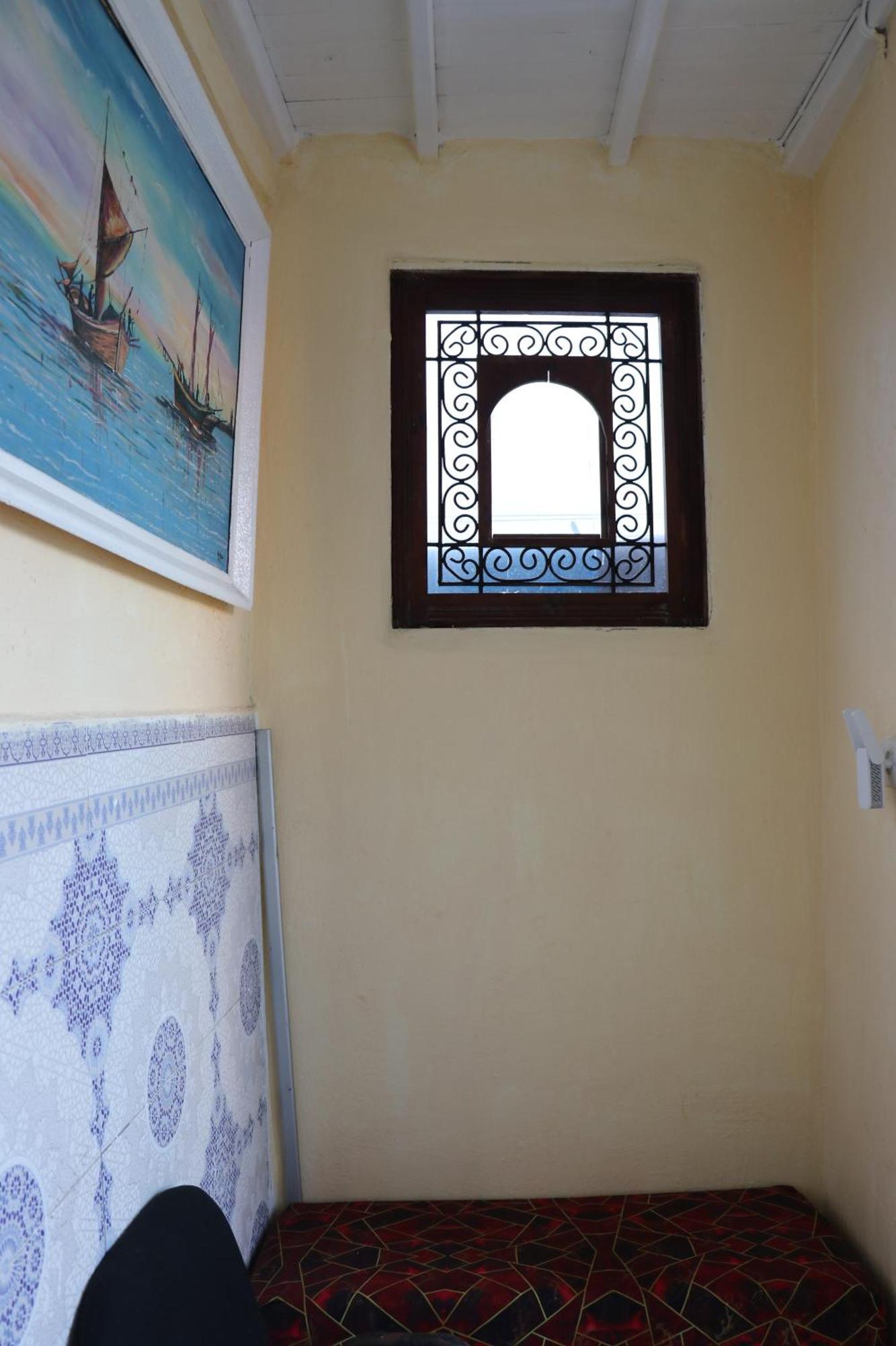 White And Blue Hostel เอสเซาอิรา ภายนอก รูปภาพ